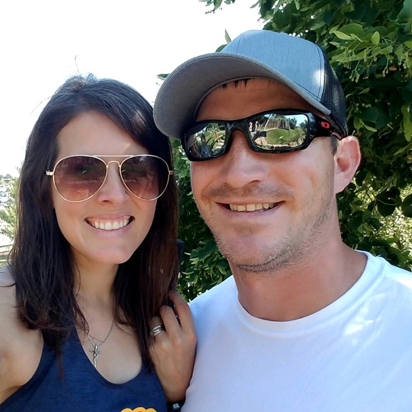 Meet your Posher, Jennifer - Picture 1 of 1